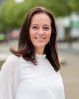 Esther Velthuis